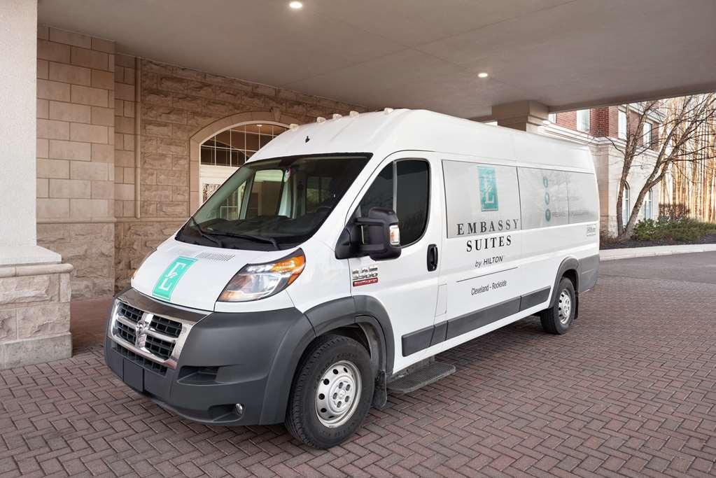 Embassy Suites Cleveland-Rockside Independence Bagian luar foto