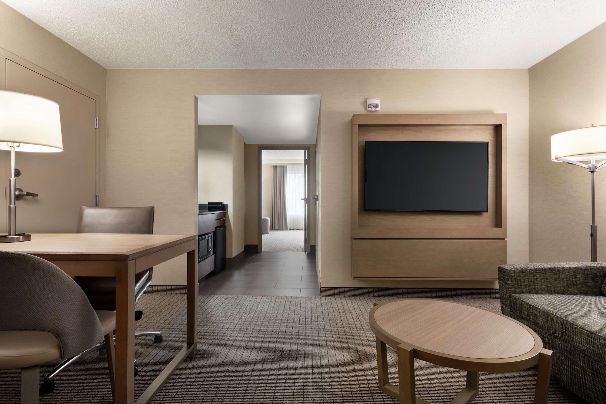Embassy Suites Cleveland-Rockside Independence Bagian luar foto