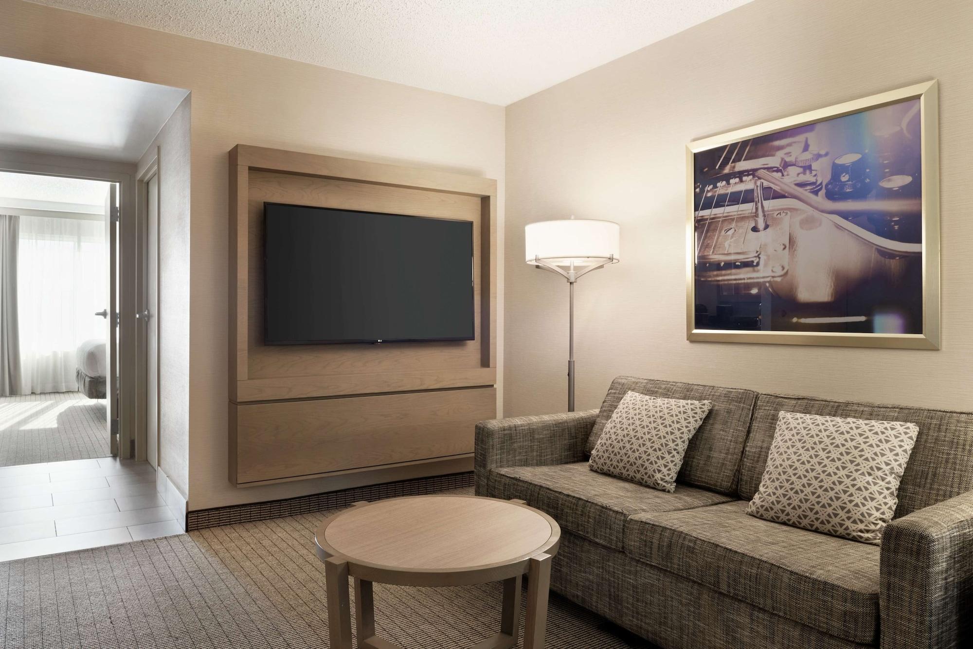 Embassy Suites Cleveland-Rockside Independence Bagian luar foto