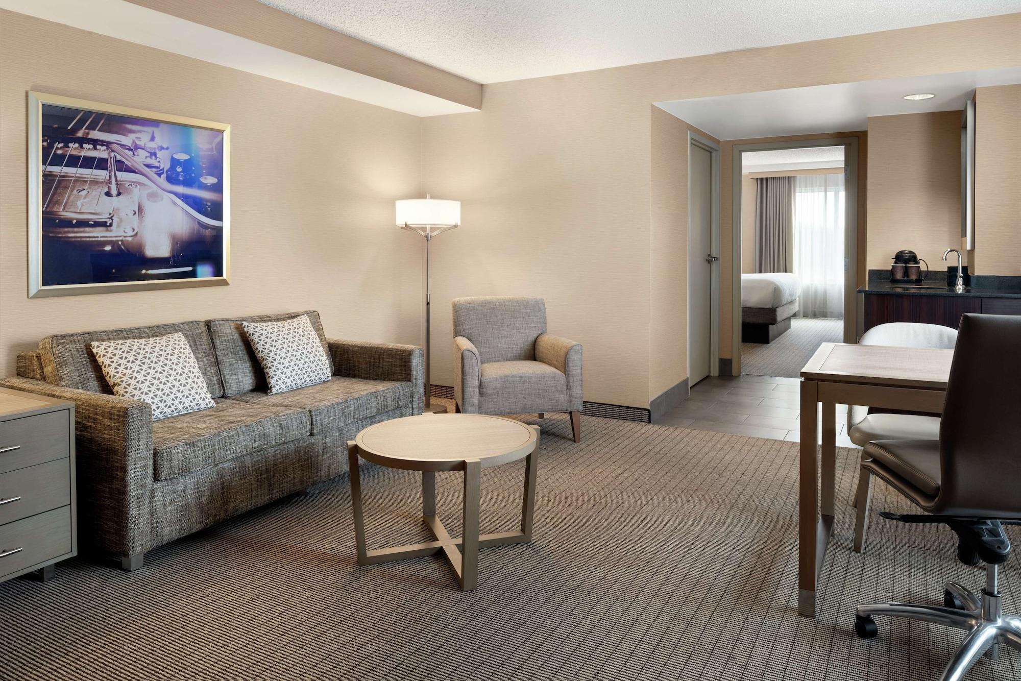 Embassy Suites Cleveland-Rockside Independence Bagian luar foto