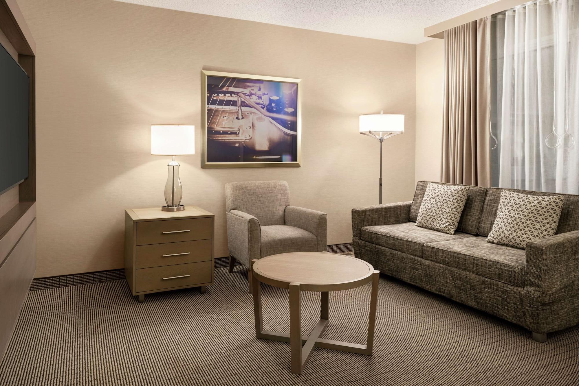 Embassy Suites Cleveland-Rockside Independence Bagian luar foto