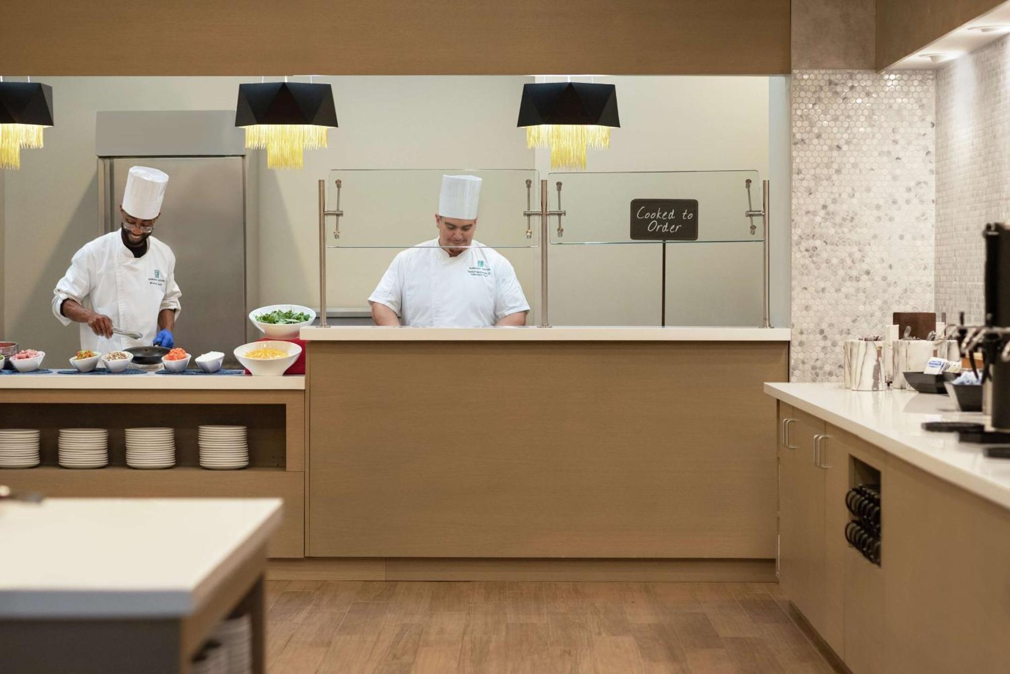 Embassy Suites Cleveland-Rockside Independence Bagian luar foto