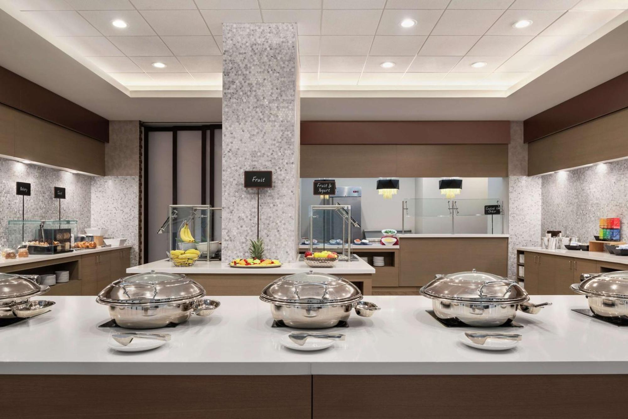 Embassy Suites Cleveland-Rockside Independence Bagian luar foto