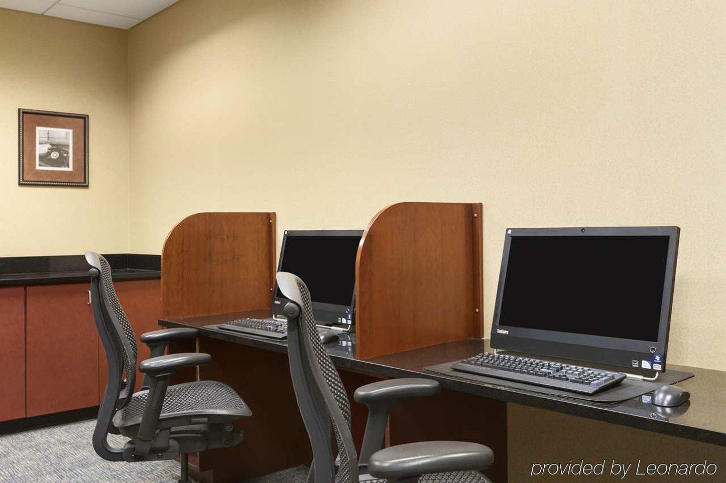 Embassy Suites Cleveland-Rockside Independence Bisnis foto